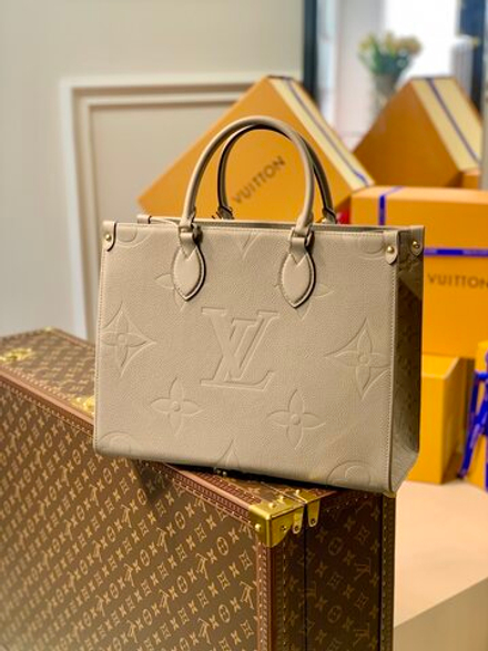 Louis Vuitton OnTheGo MM