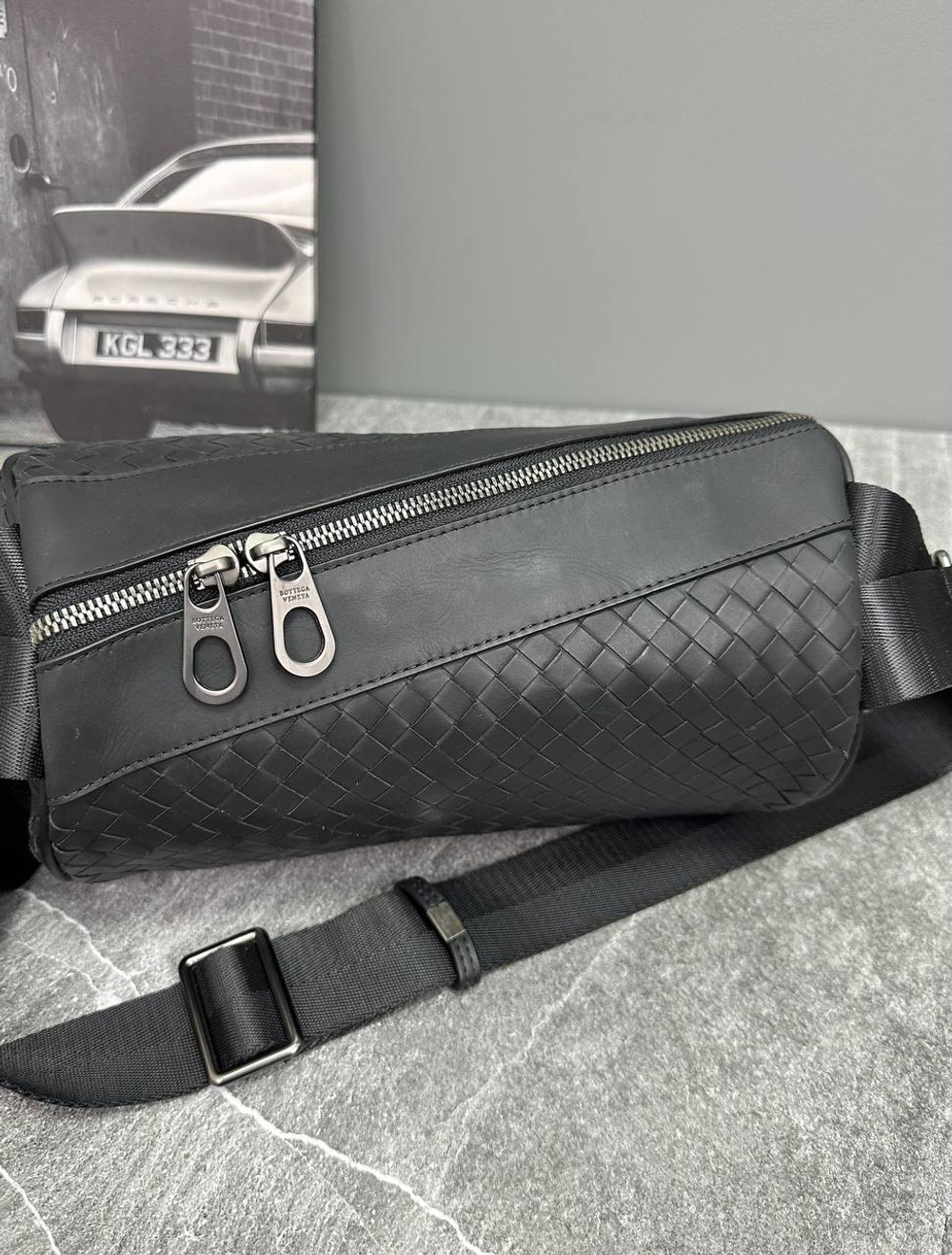 Сумка-мессенджер Bottega Veneta