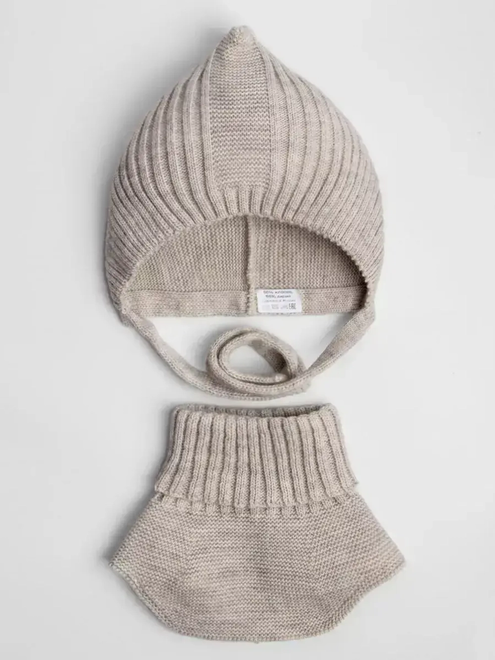 Чепчик и снуд детский на осень светло-бежевый