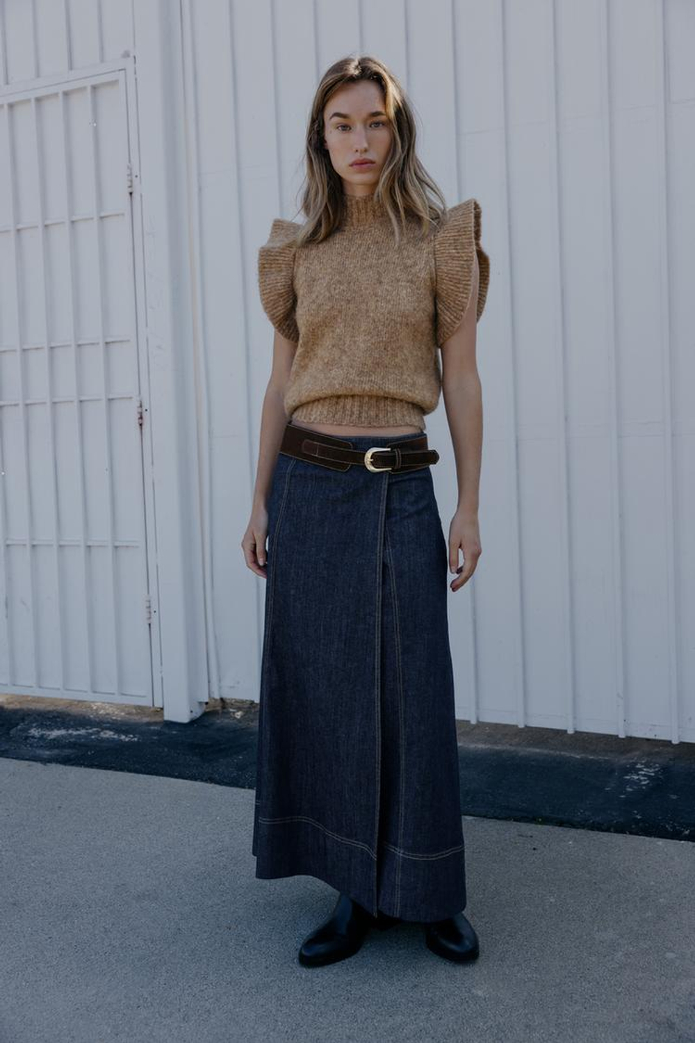 ZARA ЖИЛЕТ ИЗ ШЕРСТИ С ВОЛАНАМИ, РЫЖЕВАТО-КОРИЧНЕВЫЙ