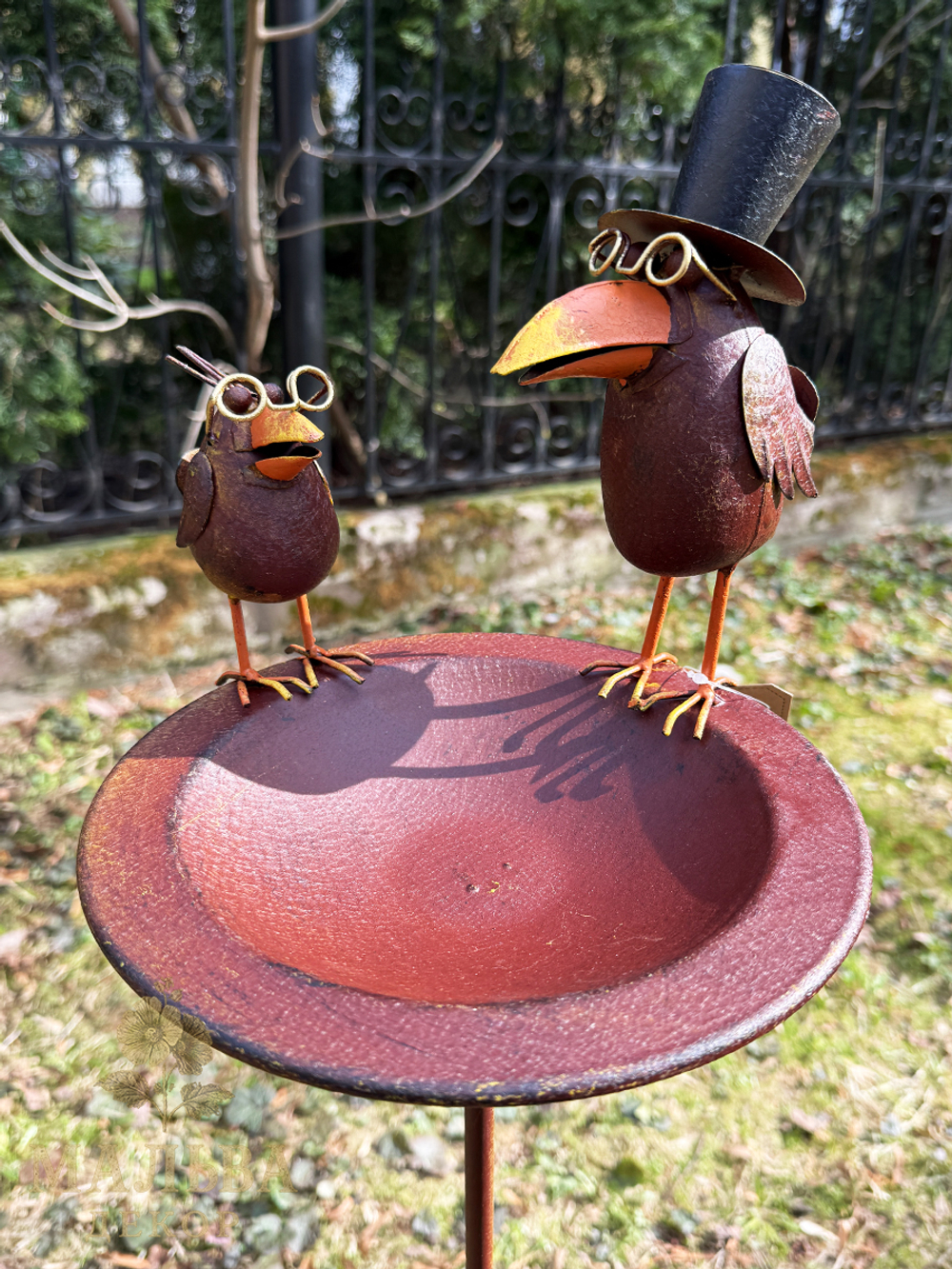 Кормушка для сада CAMPO Home & Garden "Вороны" на опоре 26x22x110 см