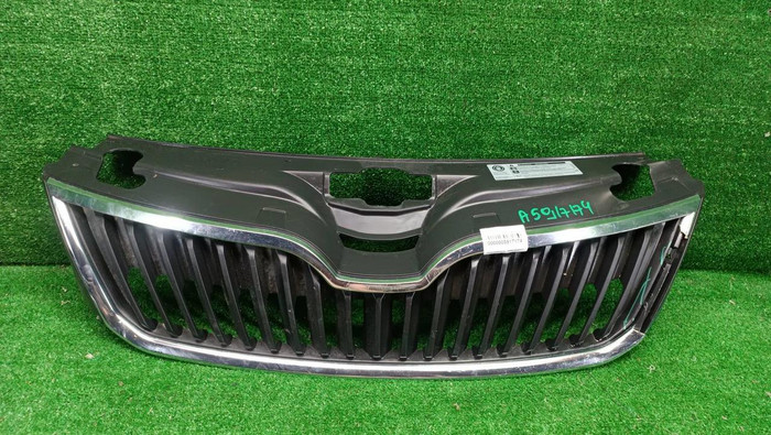 Решетка радиатора Skoda Rapid 1 (2012-2020)