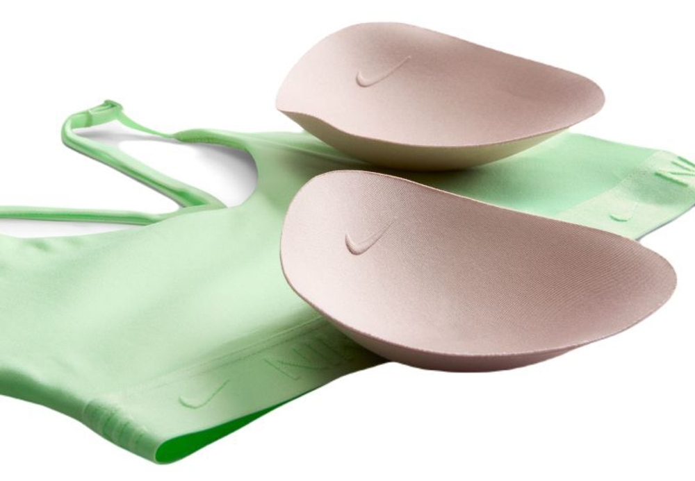 ТОП теннисный Nike Indy Light Support Padded Adjustable Sports Bra - зеленый