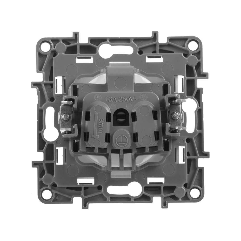 Розетка без заземления со шторками 16А 250В белый ETIKA Legrand