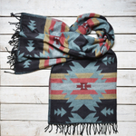 Палантин теплый с орнаментом Навахо
