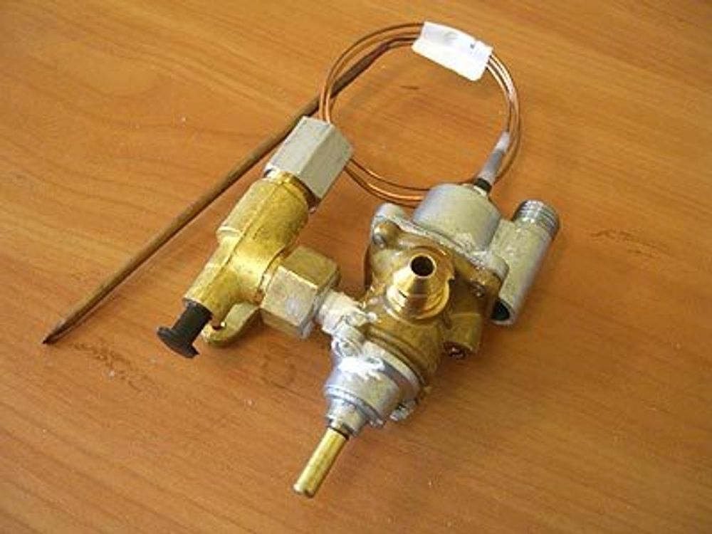 000б-42 (туп 300). Кран духовки 1445-29. Газового крана плиты духовки. Термостат газовой духовки гефест. Кран горелки газовой плиты электа э03007.
