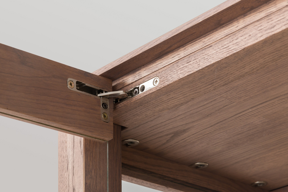 Шкаф-витрина из массива дуба Porto (Atlanta)