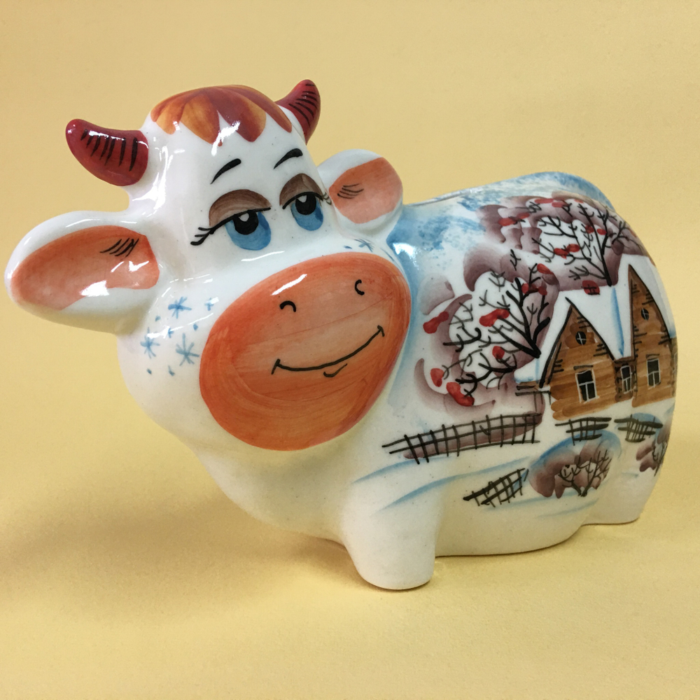 Копилка фарфоровая "Коровка" Зимняя деревня