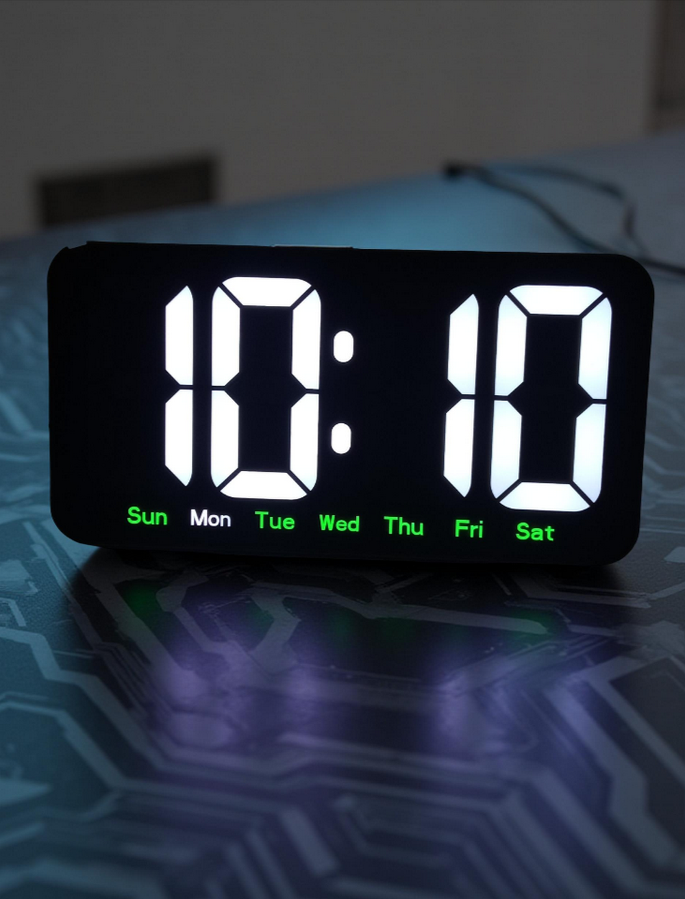 Часы-будильник настольно-настенные Gaosiio DS-3826L Black