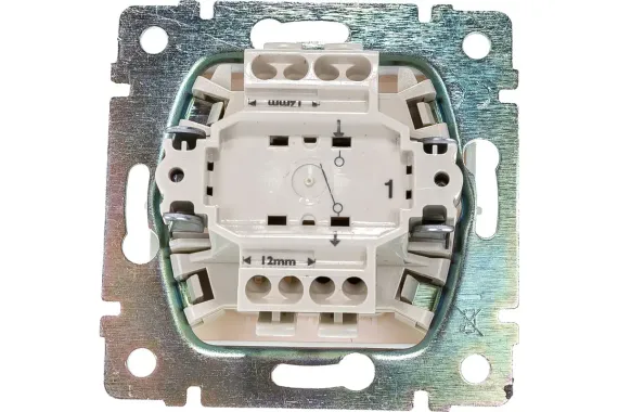 Выключатель Legrand Valena 1-клавишный белый 00754