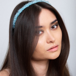 Ободок цвета морской волны с декором хрусталь