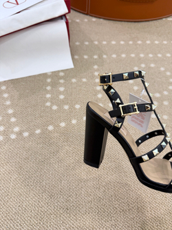 Valentino Rockstud Sandal 9 cm