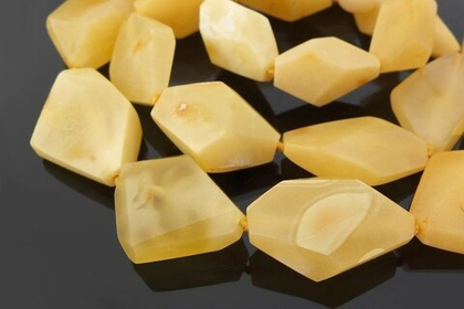 Бусы из янтаря ромбы (7607)