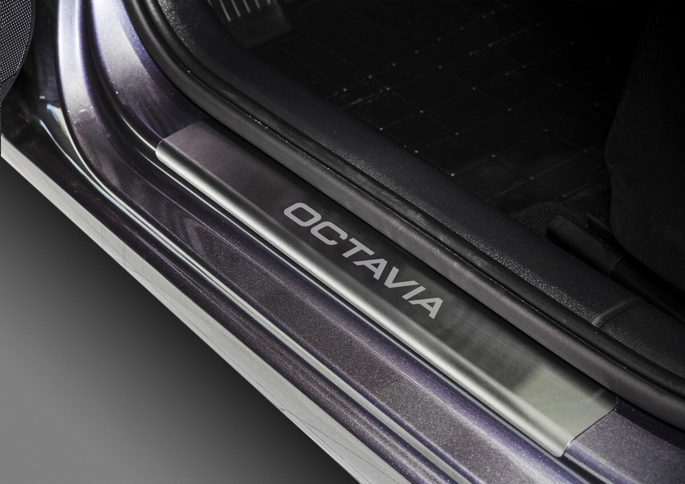 Накладки на пороги AutoMax для Skoda Octavia A7 2013-2020, нерж. сталь, с надписью, 4 шт., AMSKOCT01