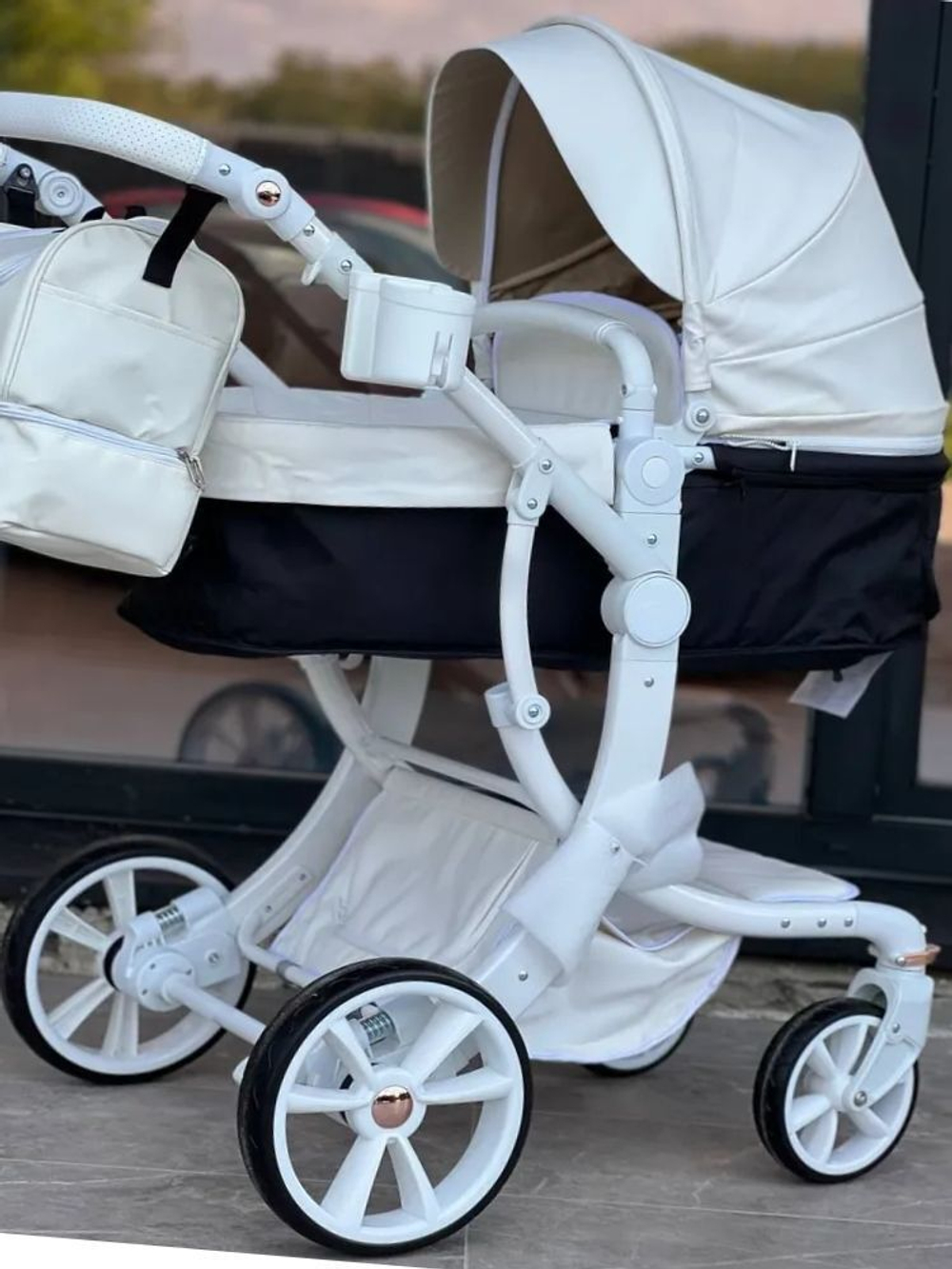 Коляска-трансформер 3в1 LUXMOM 608-2 с автолюлькой, коричневая ЭкоКожа