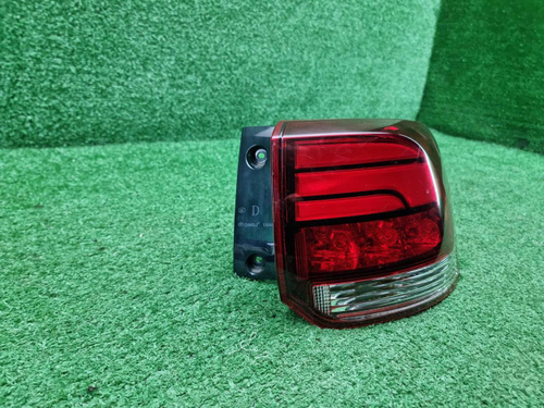 Фонарь правый внешний Mitsubishi Outlander 3 15-нв