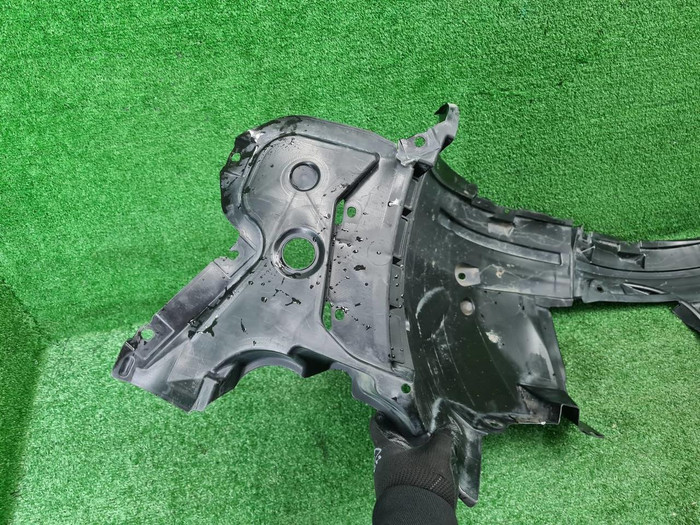 Подкрылок передний левый Nissan X-Trail T32 13-19