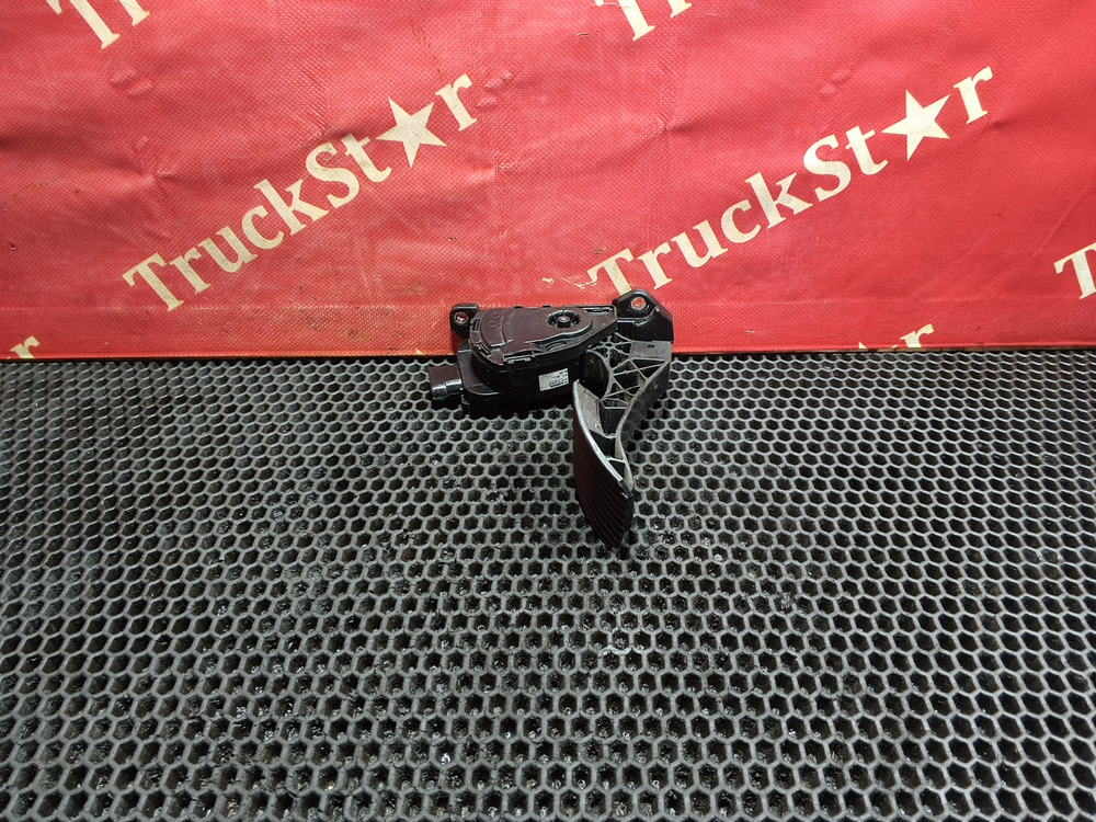 Педаль газа электронная 2023г.