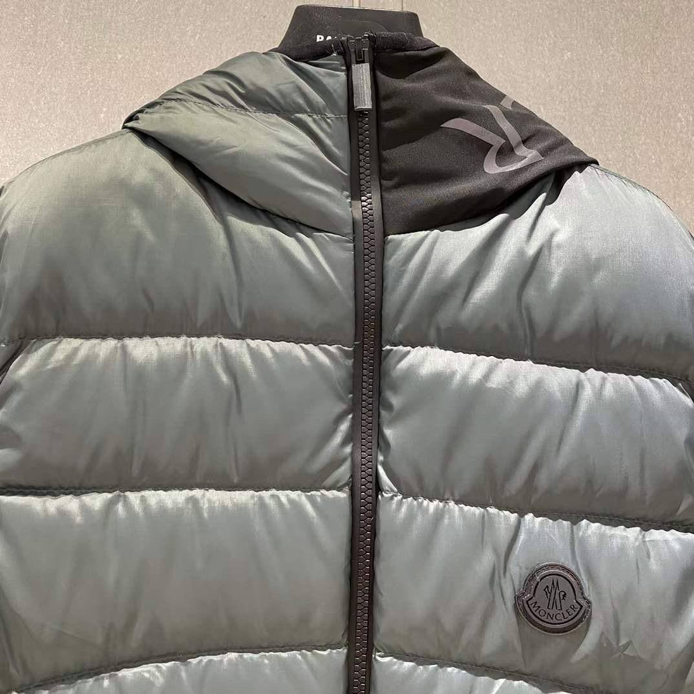 Безрукавка Moncler