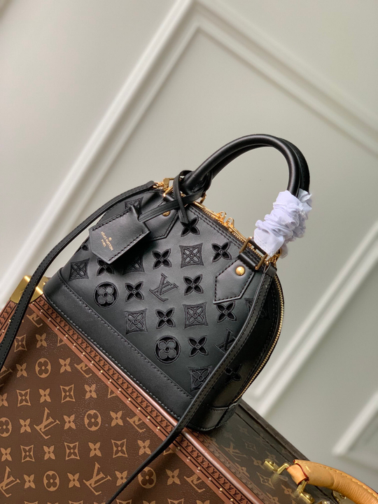 Louis Vuitton Alma BB