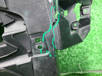 Кронштейн решетки радиатора Audi Q6 (2022-н.в.)