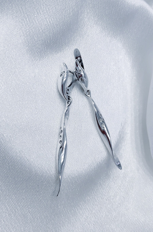 "Кабриоль" серьги в серебряном покрытии из коллекции "Классика" от Jenavi с английским замком