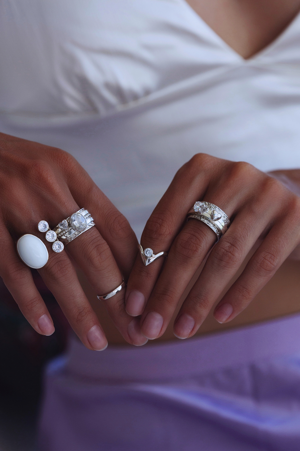 Кольцо «Мозаик» с овальным белым топазом и сердечком белый циркон