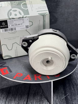 Опора двигателя правая Mercedes-Benz A1662405817
