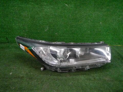 Фара правая Toyota Highlander 3 U50 (2016-2019) галоген