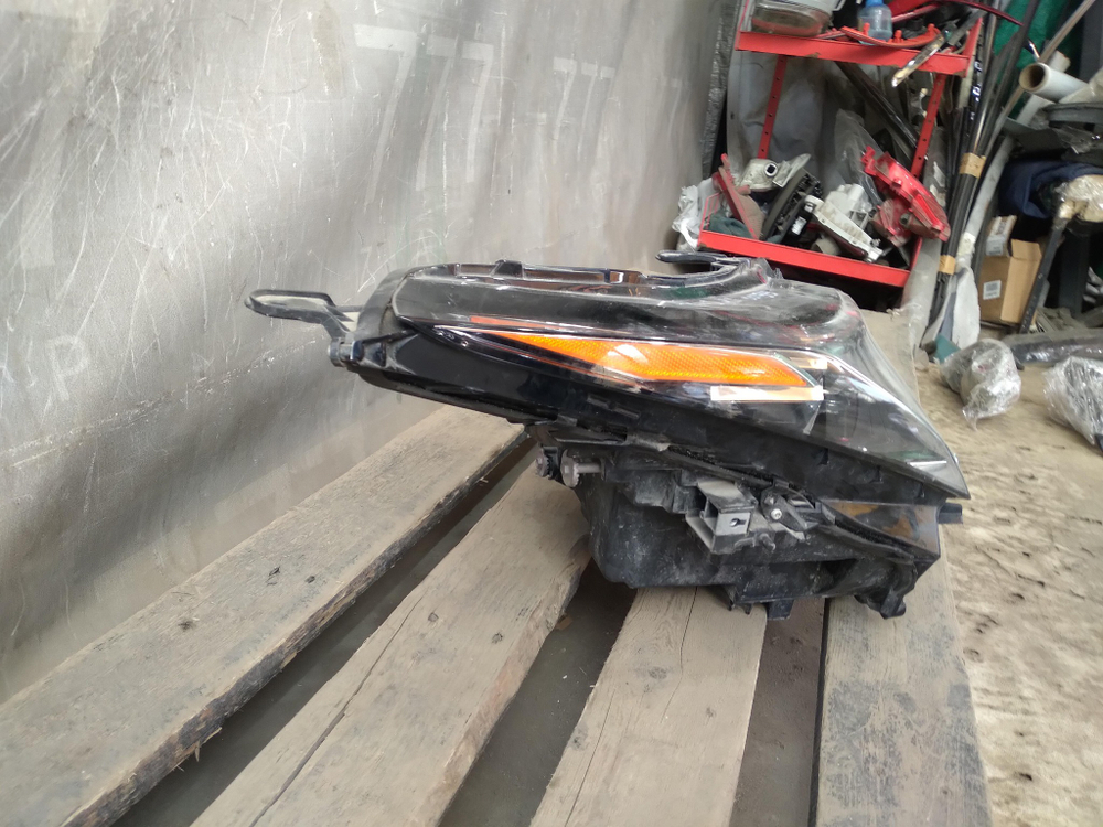 Фара правая LED Lexus RX 4 15-19 Б/У Оригинал 8114548D70