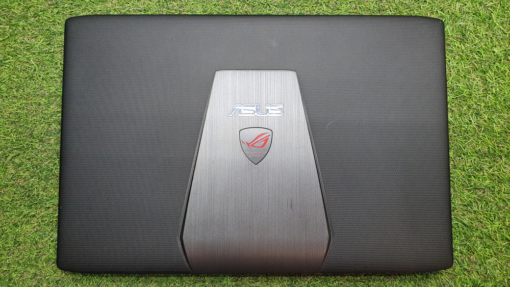 Ноутбук ASUS i5/6Gb/GTX 950M 2 Gb