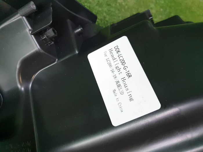 Корпус фары правый Toyota Land Cruiser 200 (2015-2021)