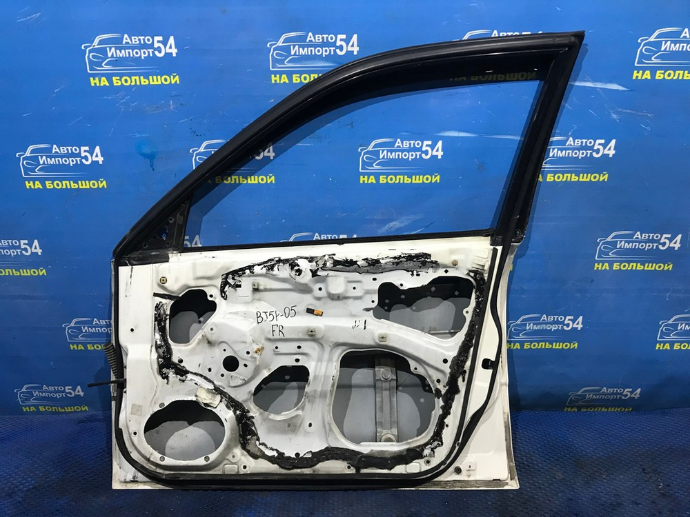 Дверь передняя правая MAZDA FAMILIA 2000