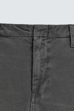 ZARA БРЮКИ ЧИНОС RELAXED FIT С ЭФФЕКТОМ ПОТЕРТОСТИ, СЕРЫЙ