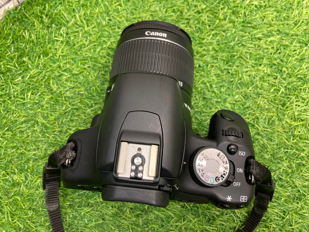 Canon 500D kit 18-55 mm 3.5-5.6 IS II 7.700 кадров