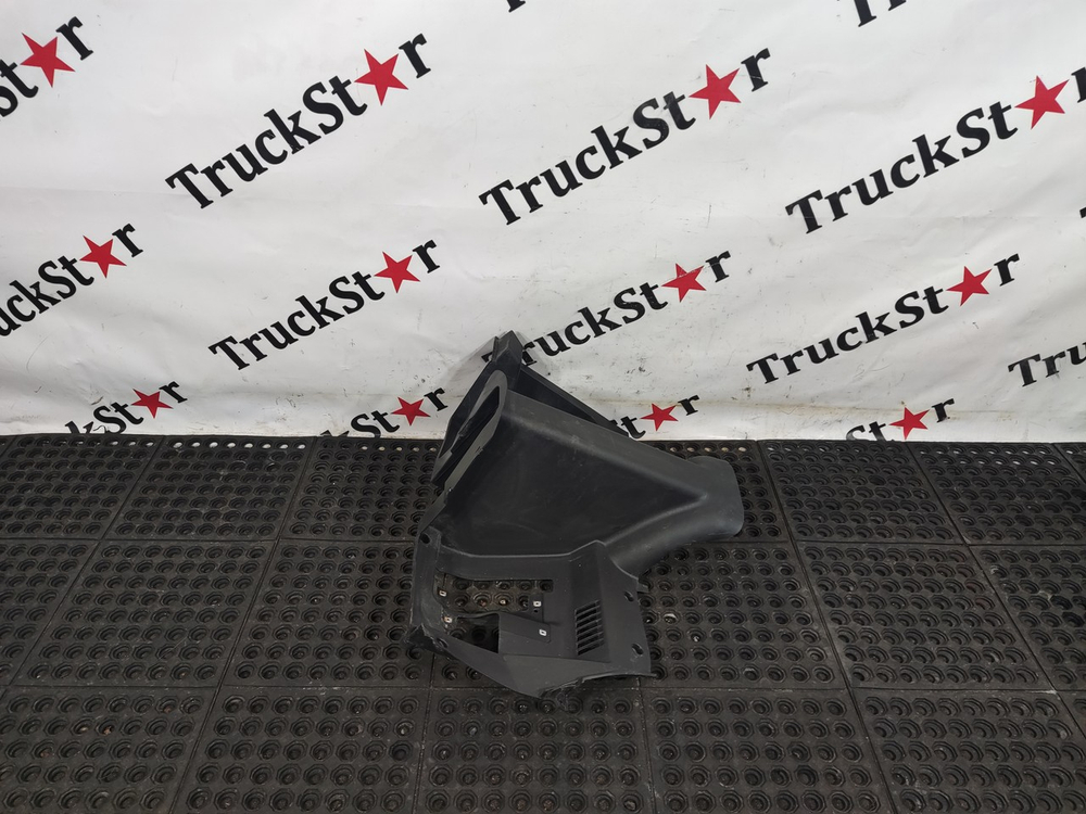 Кожух рулевой колонки 2023г.