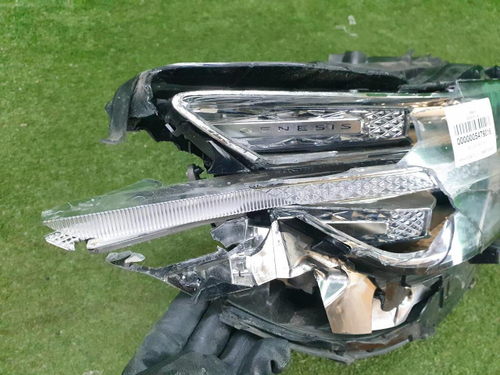 Битая Фара правая Genesis G90 (2018-2022) LED