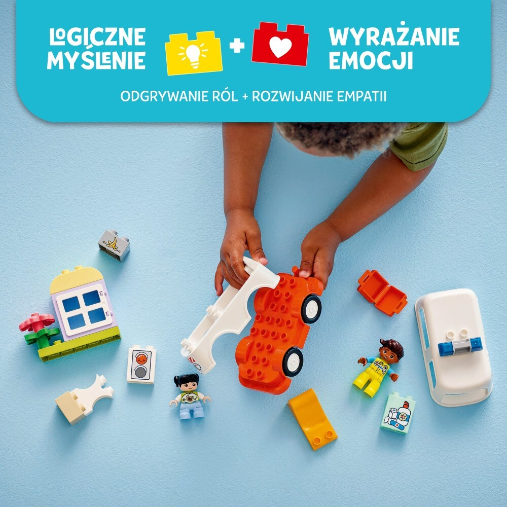 LEGO DUPLO Town / Машина скорой помощи с водителем/ 10447