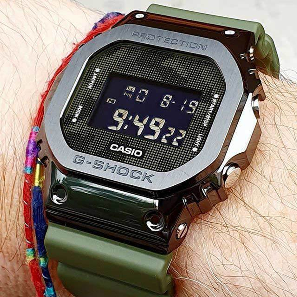 Японские наручные часы Casio G-SHOCK GM-5600B-3ER