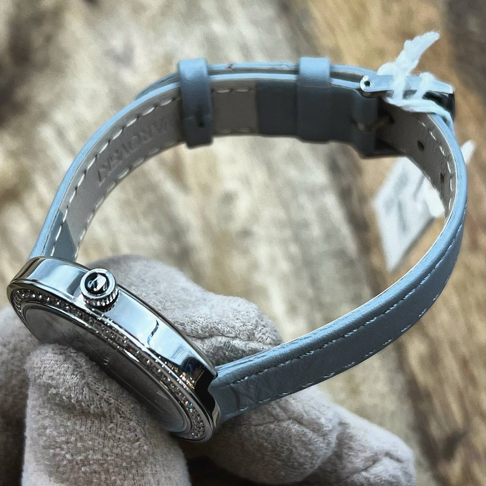 Часы Swarovski