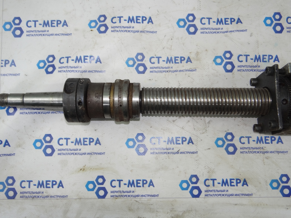 Шарико-винтовая пара ШВП L=770мм L резьбы=425мм d40 шаг 5мм в сборе с корпусом гайки