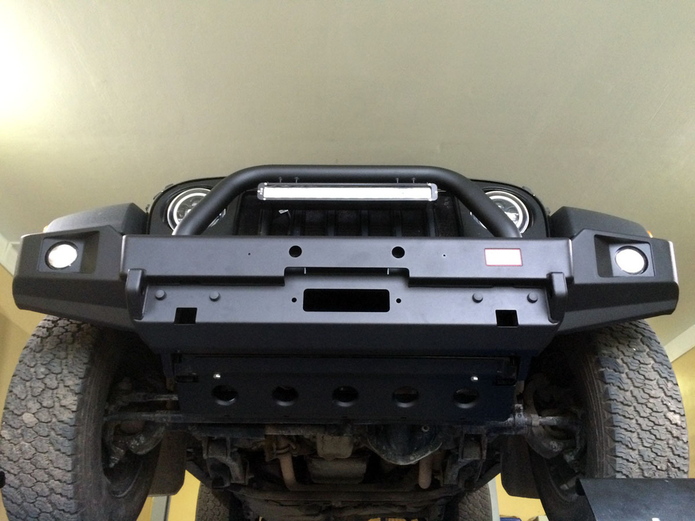 Бампер силовой передний Jeep Wrangler JK 2007-2018 с доп. фарами и центральной защитной дугой РИФ