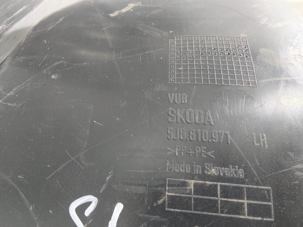 Подкрылок задний левый Skoda Fabia 2 07-14 Б/У Оригинал 5J6810971