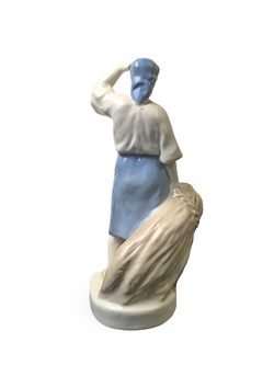 Фарфоровая статуэтка "Колхозница со снопом" Полонский ЗХК