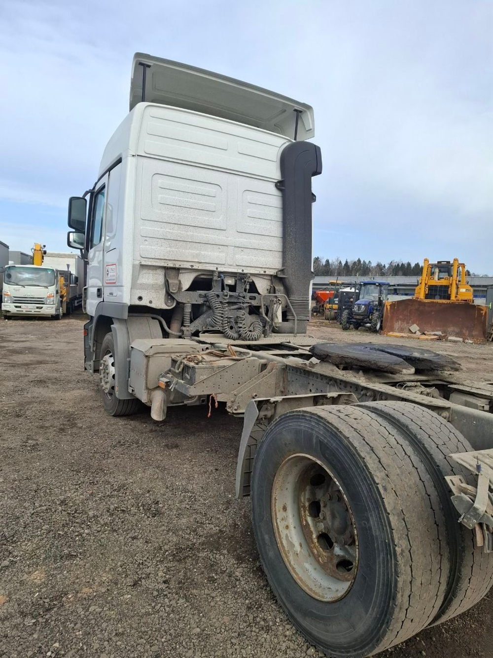 Mercedes-Benz ACTROS 4x2 Седельный тягач 1841 LS (Дизельный, 12 л, 408 л.с., АТ)