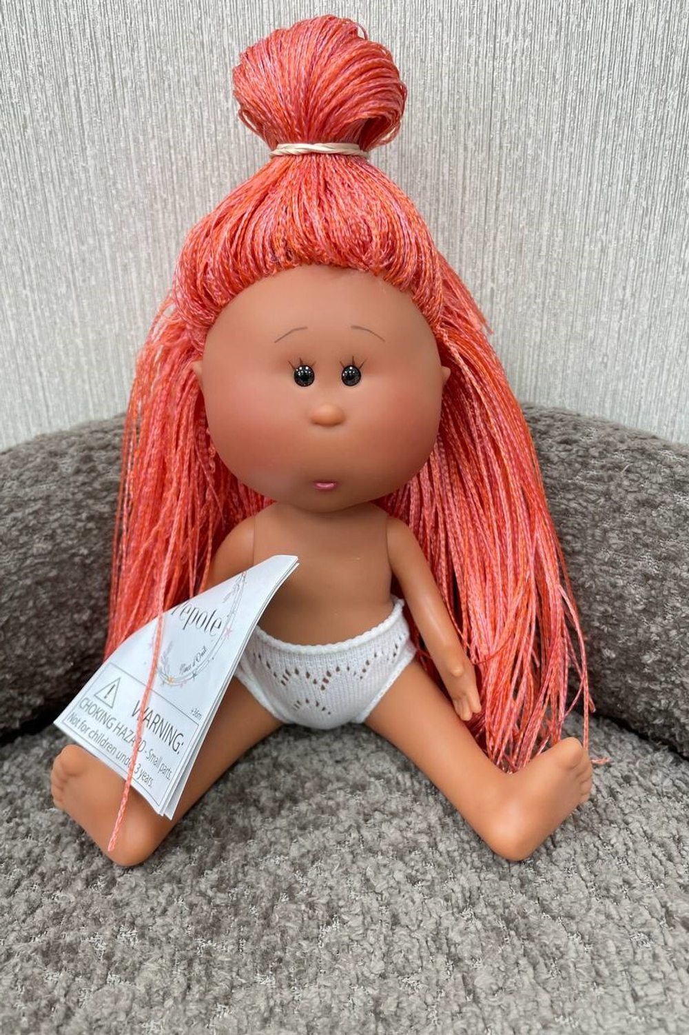 УЦЕНКА8 Кукла Nines виниловая 23см Little Mia Latina без одежды (3199WL8)