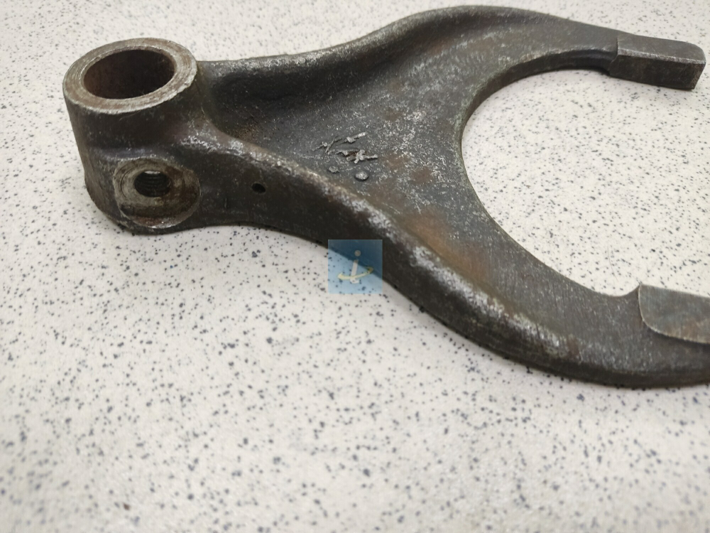 Вилка 236-1702024