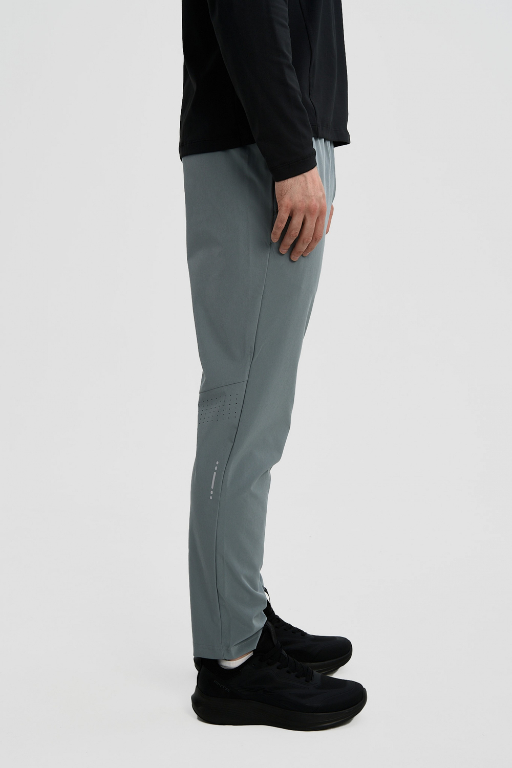 Брюки текстильные ANTA RUNNING Woven Track Pants