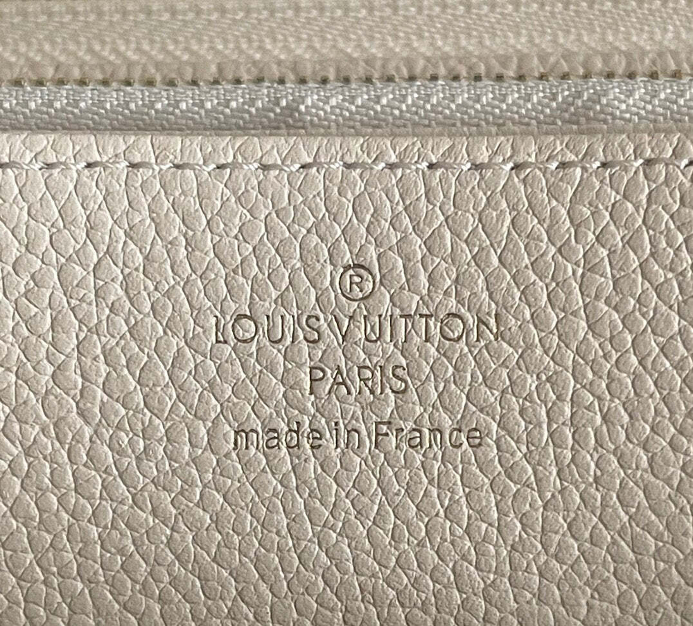 Louis Vuitton Zippy Wallet