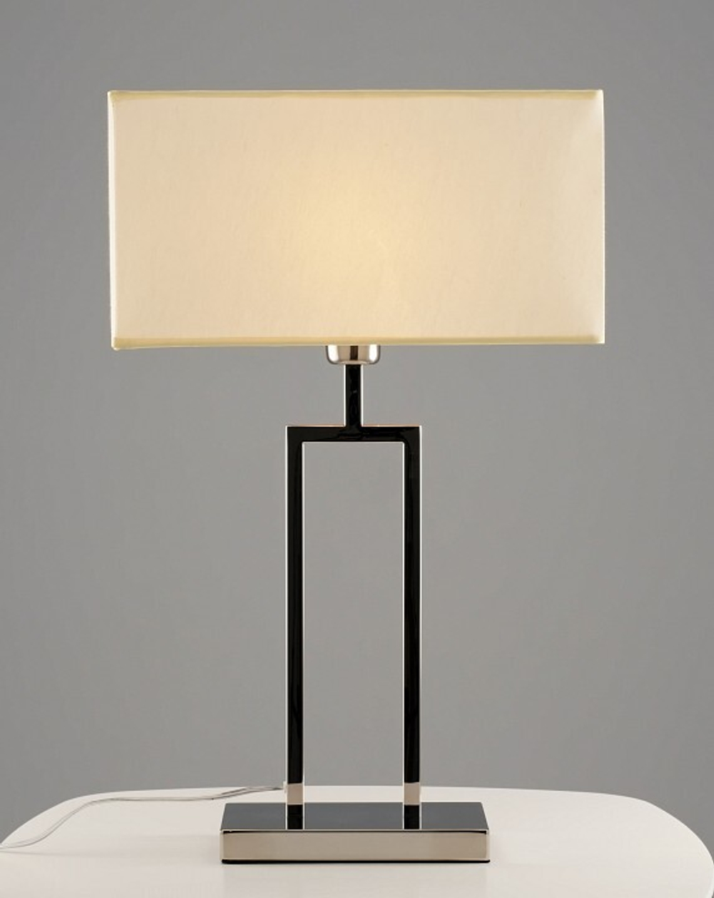 Настольная лампа декоративная Moderli Viola V10548-1T